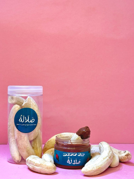 Bananas with dipping chocolate